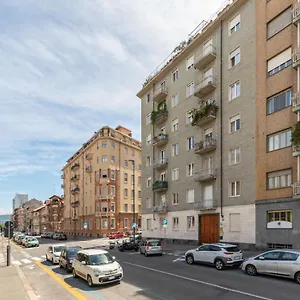 Cialdini Close To The Center Apartment