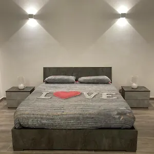 Manzoni 2 Apartment