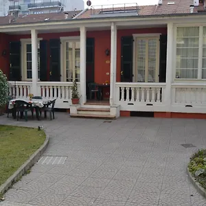 Apartment At Home 128 A Little Garden In The City Turin