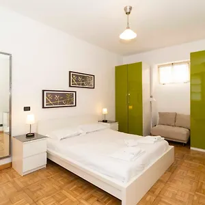Apartment Piazza Vittorio Veneto *
