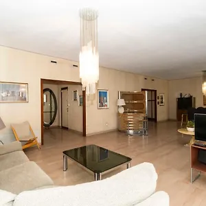 Massaua Roomy Vintage Apartment *
