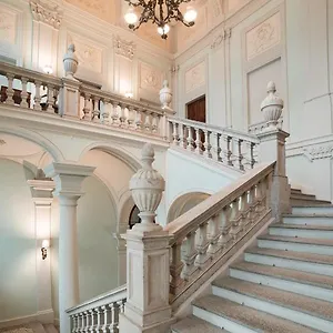 Royal Palace 5*