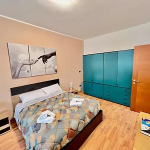 Apartment Blue House Relax E Divertimento Turin