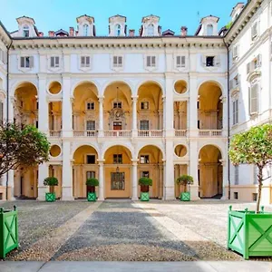 Palazzo Paesana: L'arte A Apartment