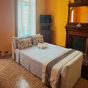 Apartment Acadamis -il Rifugio Dei Mercanti- Piazza Castello