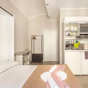 Montebello 42 Window By Alterego Apartment *