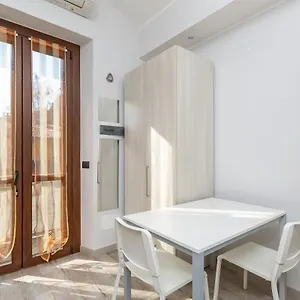 Apartment In Piccolo Turin