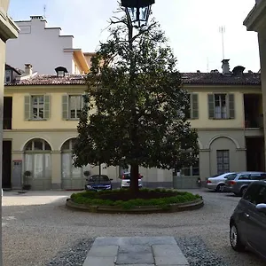 La Finestra Sul Cortile * Turin