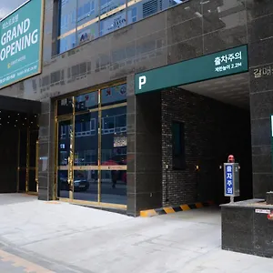 Hotel First Guri