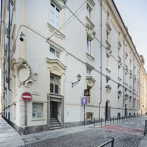 Quadrato Apartment Turin