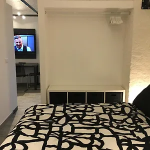 Apartment Love In