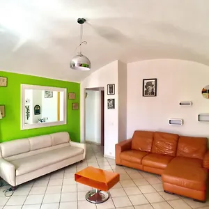 Apartment Luminoso A Due Passi Dal Centro