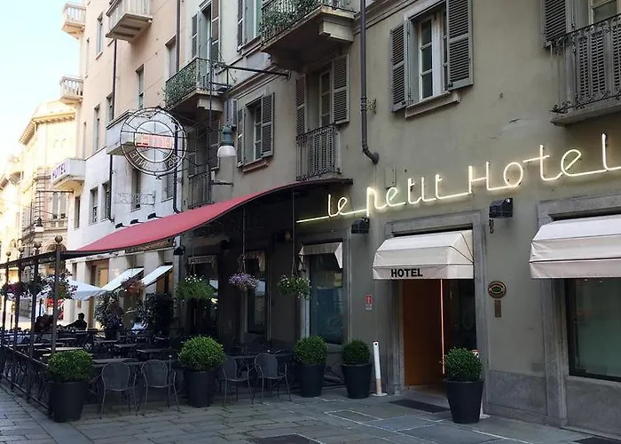 Фото Le Petit Hotel Турин