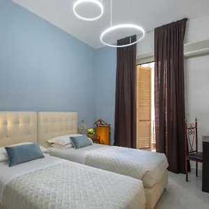 Hotel Italia 3*