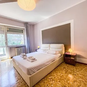 Myhouse Traiano - Affitti Brevi Italia Apartment *