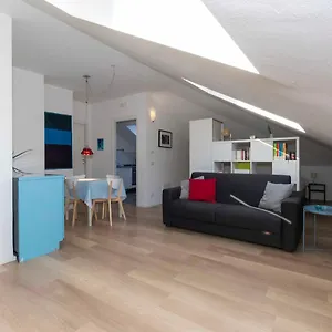 Bellardo Hillview Apartment