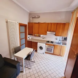 Classic Chic Bilocale Italia61. Apartment Turin