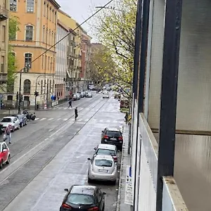 Apartment Flat Up To 6 People In The Center Of Turin. Turin