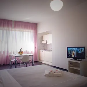 Uno Hotel 3*