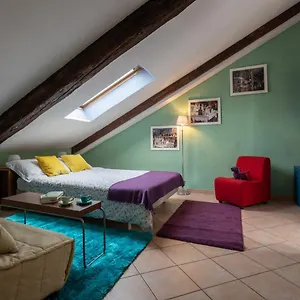 Il Nido Dei Colori Di Palazzo Saluzzo Turin