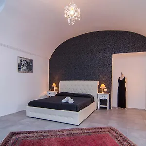 Tres Chic Oda ve Kahvaltı