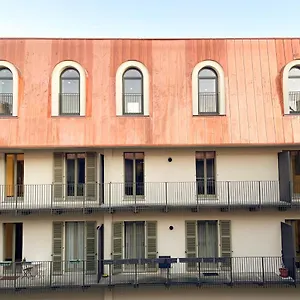 Lagrange Apartment