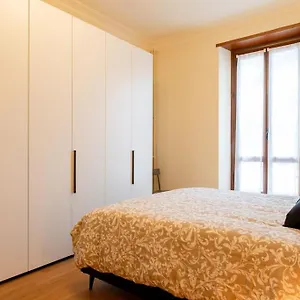 Cozy Close To Metro Apartment