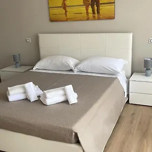 Turin, Un Minuto Dal Balon Apartment