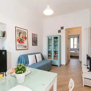 Comfy Apt - Stadio Olimpico & Pala Alpitur Apartment