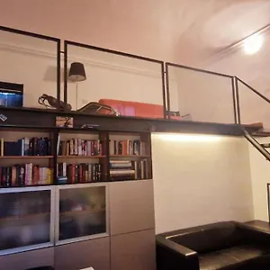 The Book Nook - Nei Pressi Della Stazione Di P.nuova Apartment
