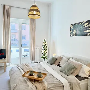 Porta Nuova - Alpitour Free Parking & Netflix *
