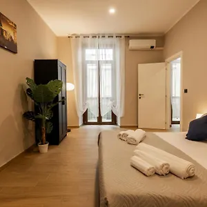 Porta Nuova Apartment Turin