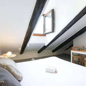 Apartment Mansarda Raffaello *