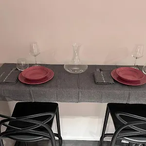 Business Apartment *