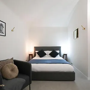 Porta Palatina Loft Apartment *