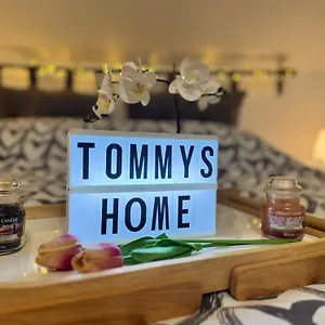 Tommy's Apartment *