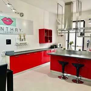 Aparthotel Santhry House *