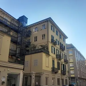 Vincent House Apartment