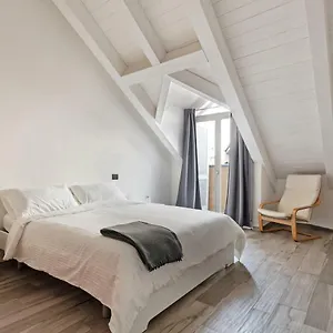 Corso Rosselli Apartment *