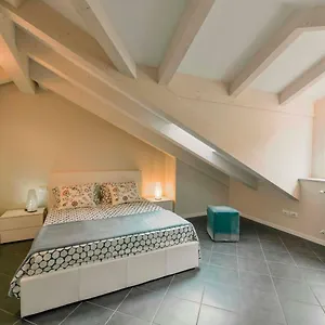 Mansarda La Duchessa Apartment *