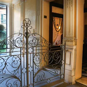 Della Rocca Bed & Breakfast *