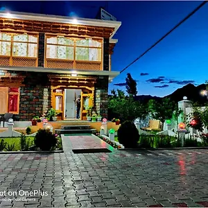 Jeevanam Hotel 3*