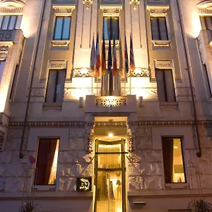 Отель Art Boston 4*