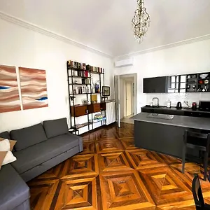 Apartment Emozione - Affascinante, Silenzioso, In Palazzo D'epoca Pressi Piazza Solferino Turin