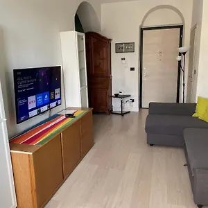 Un Piano Sotto Arturo Apartment Turin