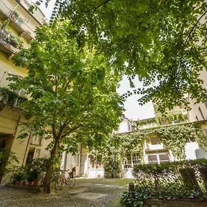 Bijou Accademia 21