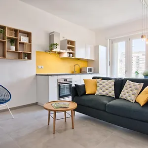 Apartment Urban House Carducci -